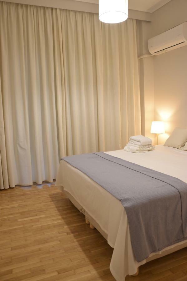 Elegant Coral Apartment Athene Buitenkant foto